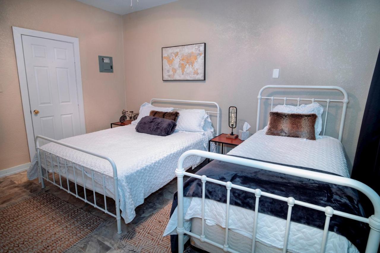 Cozy Downtown Guest House 2Br/1Ba Sleeps 8 Σαν Αντόνιο Εξωτερικό φωτογραφία